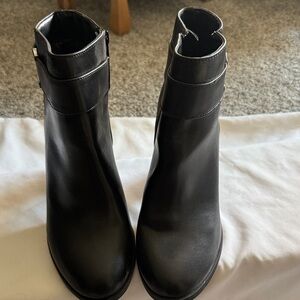 Jones New York Black Ankle Boots